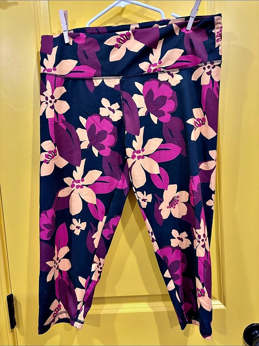 Danskin Floral Print Leggings in Purple & Black Size XL